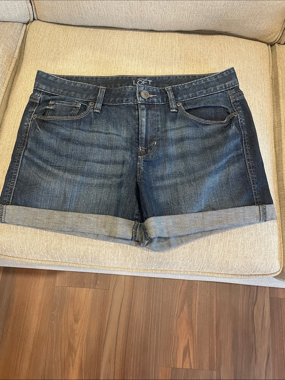 LOFT Indigo Mid-rise, Roll-Cuff Denim Shorts, size 6, NWOT